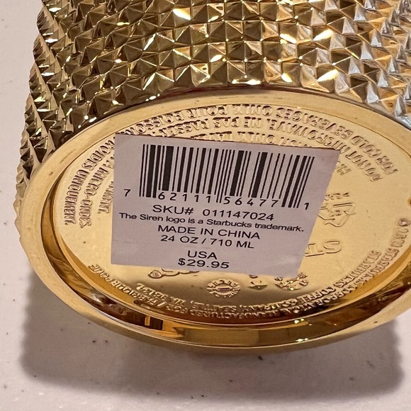 🌟🎰🌟 VENTI Las Vegas Starbucks cup. Gorgeous! Never used! 24oz Gold ṧ℘ᾰԻкʆ⑂! - Picture 14 of 15